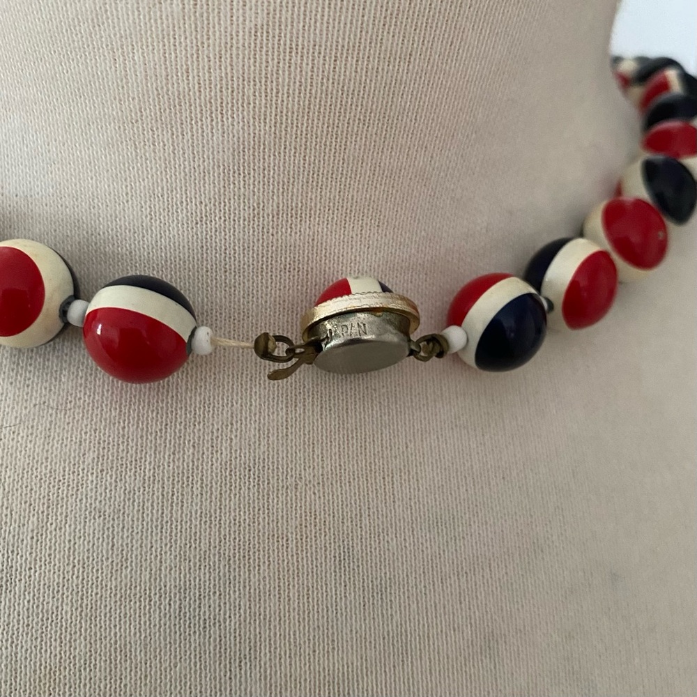 Vintage 1960s Red White & Blue Bead Necklace - Picture 5 of 12